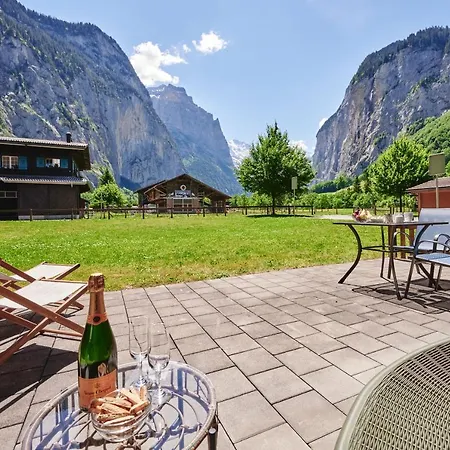 Truemmelbach, Comfortabl & Cozy, Private Terrace With Views * Lauterbrunnen